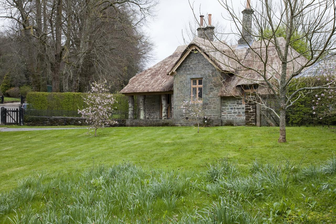 Hotel Endsleigh Milton Abbot Exterior photo